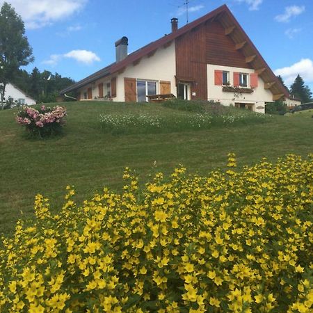 Au Charnet Bed & Breakfast Les Fourgs Exterior photo