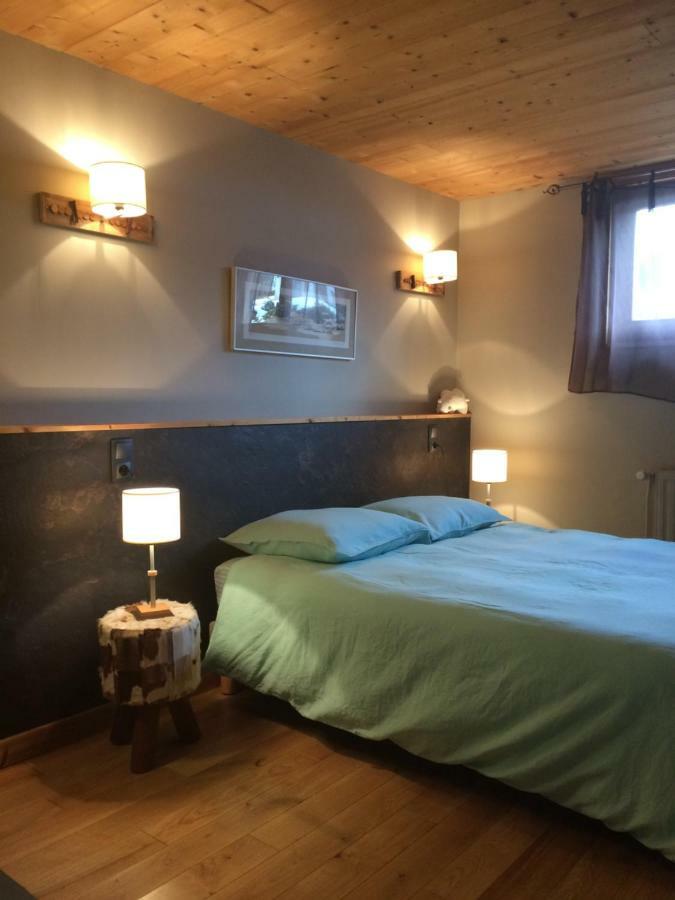 Au Charnet Bed & Breakfast Les Fourgs Exterior photo